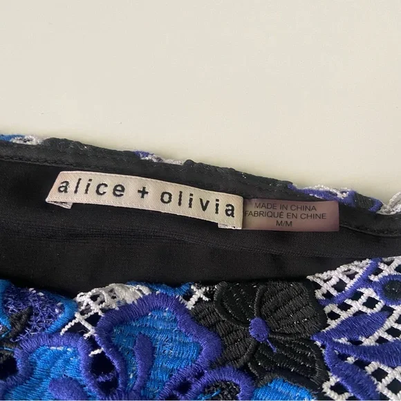 Alice + Olivia Maxie Blouse Off-the-Shoulder Guipure Lace Top Size Medium - Picture 4 of 10